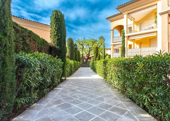 Le Clos Sainte Anne-1 By Interhome