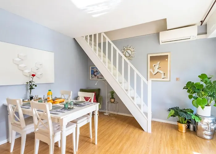 아파트 Le Clos Sainte Anne-1 By Interhome